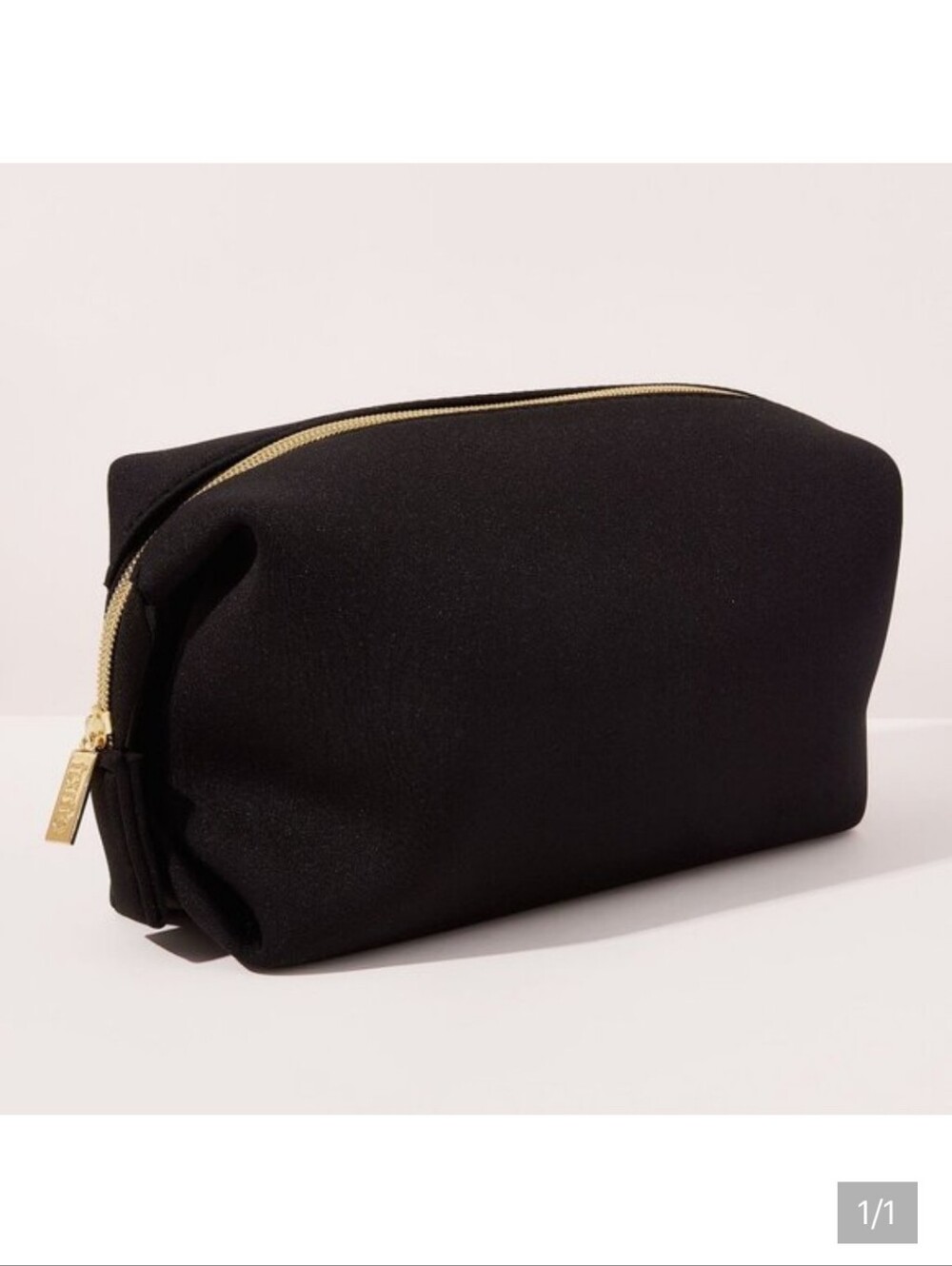 9/29 Simply chic makeup bag